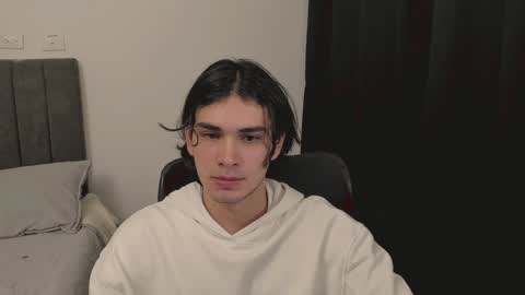 thiaan__ online show from 12/31/24, 03:12