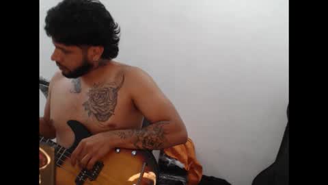 Snapshot of thiago_balconee chatting on 10/20/25, 10:43 Thiago balconee online show from 10/20/25, 10:43