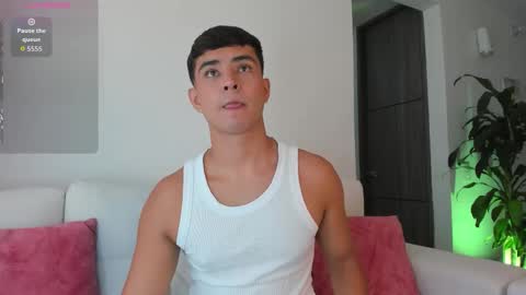 Snapshot of thiago_connor21 chatting on 03/19/26, 04:00 Thiago online show from 03/19/26, 04:00