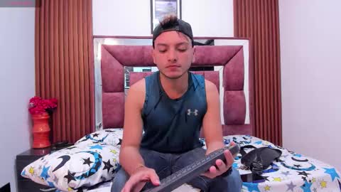 Thiago online show from 12/17/25, 02:06