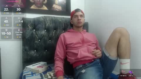 Snapshot of thiago_hairy chatting on 05/24/26, 04:17 thiago_hairy online show from 05/24/26, 04:17