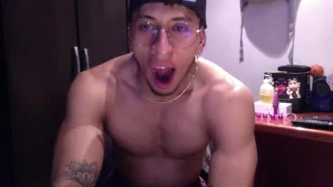 Snapshot of thiago_happy chatting on 03/09/25, 05:11 thiago_happy online show from 03/09/25, 05:11