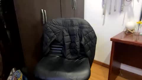 thiago_happy online show from 12/23/25, 03:48