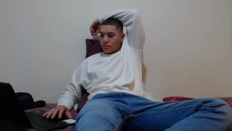 Snapshot of thiago_hot_boy chatting on 12/15/24, 10:28 Thiago independent model online show from 12/15/24, 10:28