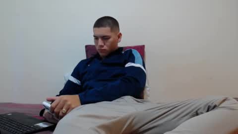 Snapshot of thiago_hot_boy chatting on 12/16/24, 01:54 Thiago independent model online show from 12/16/24, 01:54