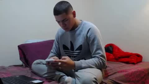 Snapshot of thiago_hot_boy chatting on 12/17/24, 12:54 Thiago independent model online show from 12/17/24, 12:54