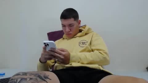 Snapshot of thiago_hot_boy chatting on 01/16/25, 07:38 Thiago independent model online show from 01/16/25, 07:38