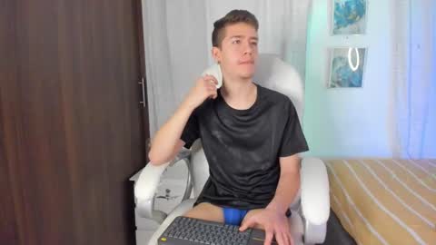 Manuel online show from 09/14/25, 01:16