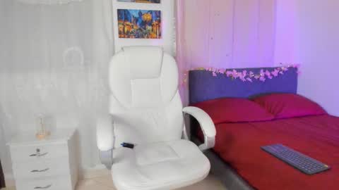 Manuel online show from 10/17/25, 04:48