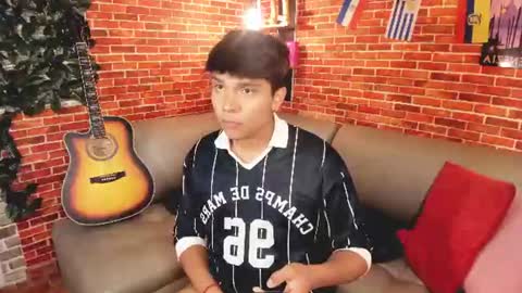 Snapshot of thiago_kozak chatting on 07/07/26, 01:37 thiago online show from 07/07/26, 01:37