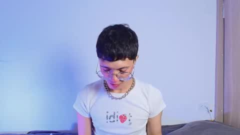 thiago_n_sam online show from 09/27/25, 11:43