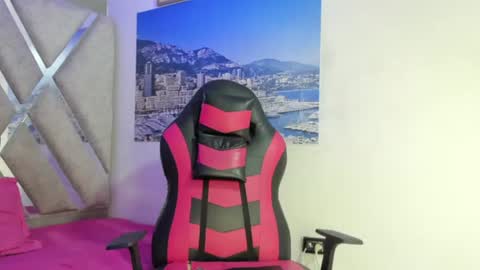 Snapshot of thiago_preston chatting on 07/10/26, 07:49 Thiago online show from 07/10/26, 07:49