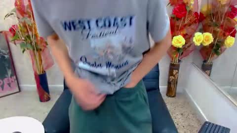 Snapshot of thiago_twink38 chatting on 10/02/25, 04:08 thiago_twink38 online show from 10/02/25, 04:08