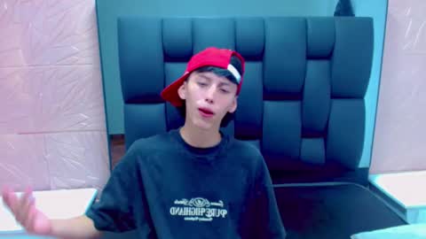 Snapshot of thiago_twink38 chatting on 01/14/26, 05:24 thiago_twink38 online show from 01/14/26, 05:24