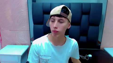 Snapshot of thiago_twink38 chatting on 02/04/26, 07:14 thiago_twink38 online show from 02/04/26, 07:14