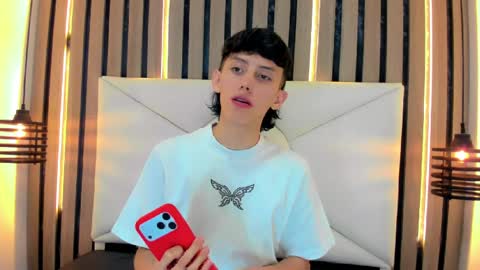 Snapshot of thiago_twink38 chatting on 04/07/26, 03:51 thiago_twink38 online show from 04/07/26, 03:51