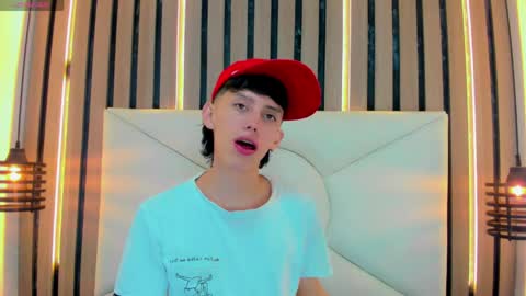 Snapshot of thiago_twink38 chatting on 04/24/26, 08:28 thiago_twink38 online show from 04/24/26, 08:28