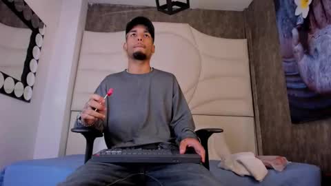 ThiagoFerreti online show from 09/11/25, 03:06