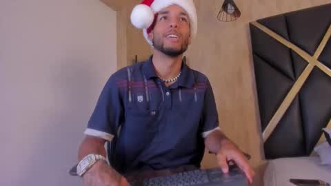 ThiagoFerreti online show from 12/22/25, 03:14