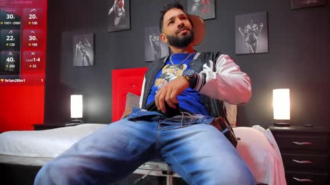 Thia Gomez online show from 12/30/24, 12:42