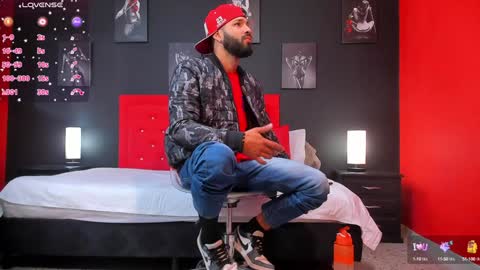 Thia Gomez online show from 01/08/25, 12:15