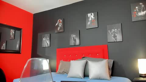 Thia Gomez online show from 02/22/25, 12:19