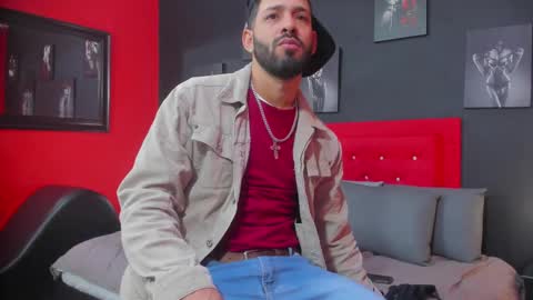 Thia Gomez online show from 10/03/25, 12:35