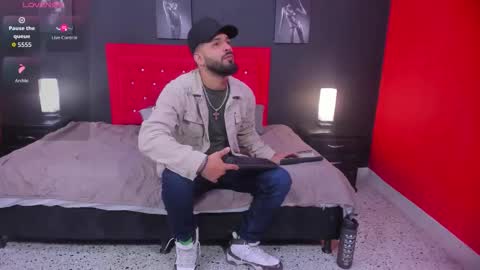 Thia Gomez online show from 01/09/26, 12:41