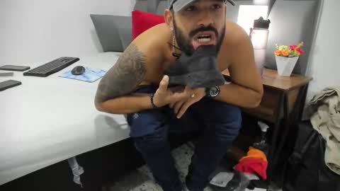 Snapshot of thiagomez17 chatting on 03/06/26, 07:21 Thia Gomez online show from 03/06/26, 07:21