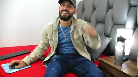 Snapshot of thiagomez17 chatting on 03/20/26, 07:08 Thia Gomez online show from 03/20/26, 07:08