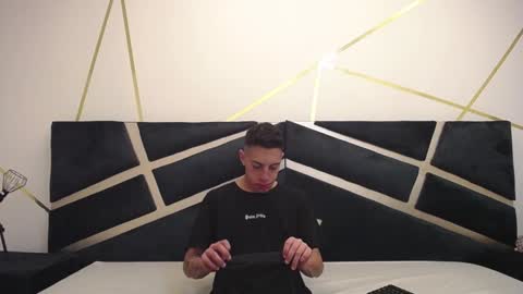 Thiago   online show from 02/08/25, 12:39