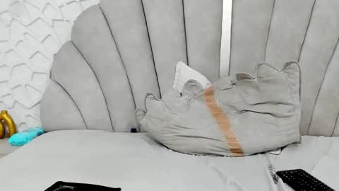 Snapshot of thiagos19 chatting on 03/11/26, 08:20 Thiago online show from 03/11/26, 08:20