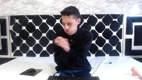 Thiago   online show from 05/24/26, 02:27