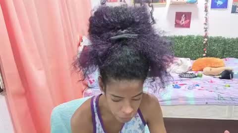 Snapshot of thiana_horny chatting on 07/07/26, 02:43 thiana_horny online show from 07/07/26, 02:43