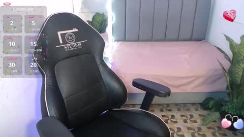  thiana  online show from 10/13/25, 03:17