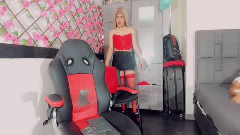 Snapshot of thiara_veky chatting on 01/07/26, 07:05 Thiara online show from 01/07/26, 07:05