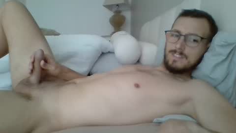 Snapshot of thib9223 chatting on 03/31/26, 12:27 thib9223 online show from 03/31/26, 12:27