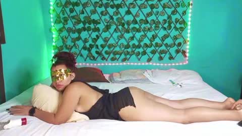 Snapshot of thicc_queen_the_rascal chatting on 09/28/25, 02:06 Thicc Queen The Rascal online show from 09/28/25, 02:06