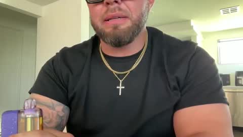 Snapshot of thiccbull12 chatting on 09/12/25, 03:12 thiccbull12 online show from 09/12/25, 03:12