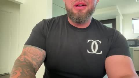 Snapshot of thiccbull12 chatting on 11/06/25, 11:15 thiccbull12 online show from 11/06/25, 11:15