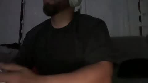 Snapshot of thiccbull12 chatting on 11/27/25, 11:01 thiccbull12 online show from 11/27/25, 11:01