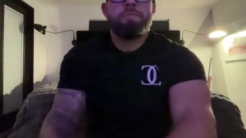 Snapshot of thiccbull12 chatting on 05/21/26, 10:44 thiccbull12 online show from 05/21/26, 10:44