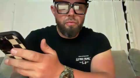 Snapshot of thiccbull12 chatting on 06/10/26, 10:25 thiccbull12 online show from 06/10/26, 10:25