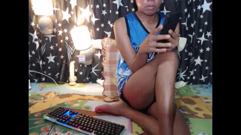 Snapshot of thick_bigcock13 chatting on 12/24/24, 03:38 gil online show from 12/24/24, 03:38