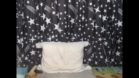 Snapshot of thick_bigcock13 chatting on 01/03/25, 08:01 gil online show from 01/03/25, 08:01