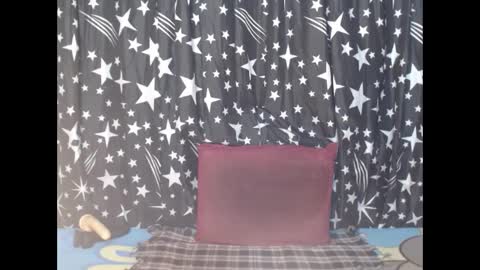 Snapshot of thick_bigcock13 chatting on 01/12/25, 01:11 gil online show from 01/12/25, 01:11