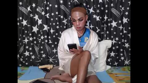 Snapshot of thick_bigcock13 chatting on 02/09/25, 10:00 gil online show from 02/09/25, 10:00