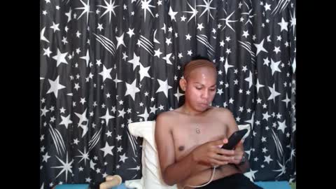 Snapshot of thick_bigcock13 chatting on 02/13/25, 05:26 gil online show from 02/13/25, 05:26