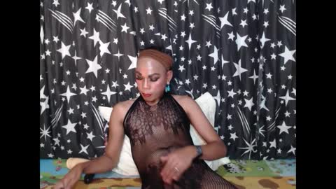 Snapshot of thick_bigcock13 chatting on 02/15/25, 04:12 gil online show from 02/15/25, 04:12