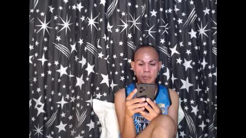 Snapshot of thick_bigcock13 chatting on 03/02/25, 12:01 gil online show from 03/02/25, 12:01